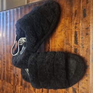 Ugg slippers size 9